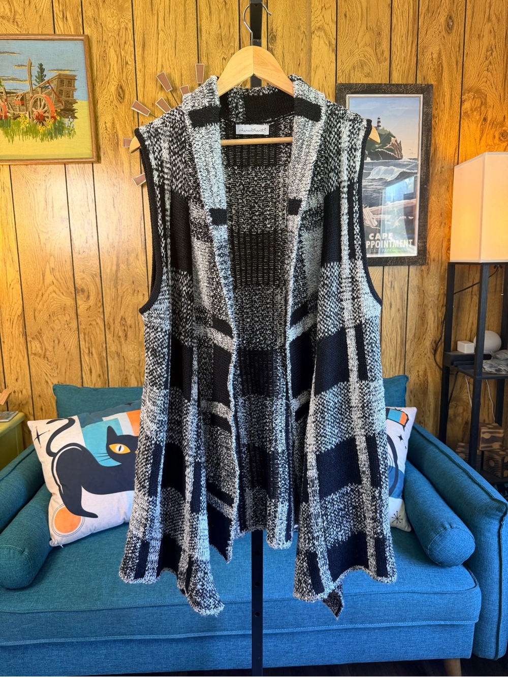 KEREN hart Black and White Knit Open Front Sleeveless Cardigan